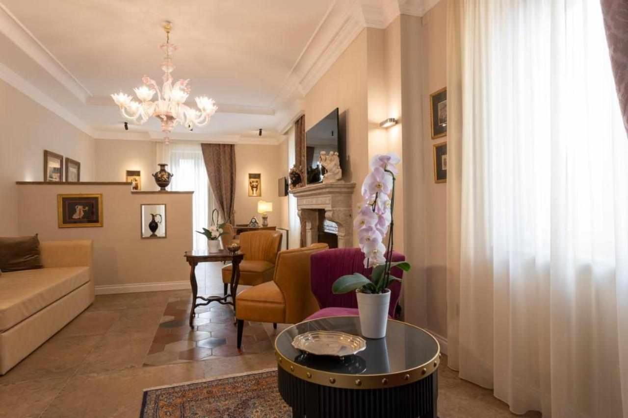 Domus Clelia Paestum Antica Luxury Rooms Екстер'єр фото